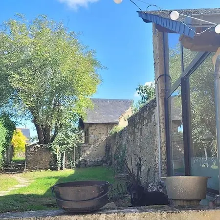 Des Hirondelles בית נופש Morannes sur Sarthe-Daumeray