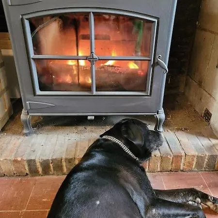 Des Hirondelles בית נופש